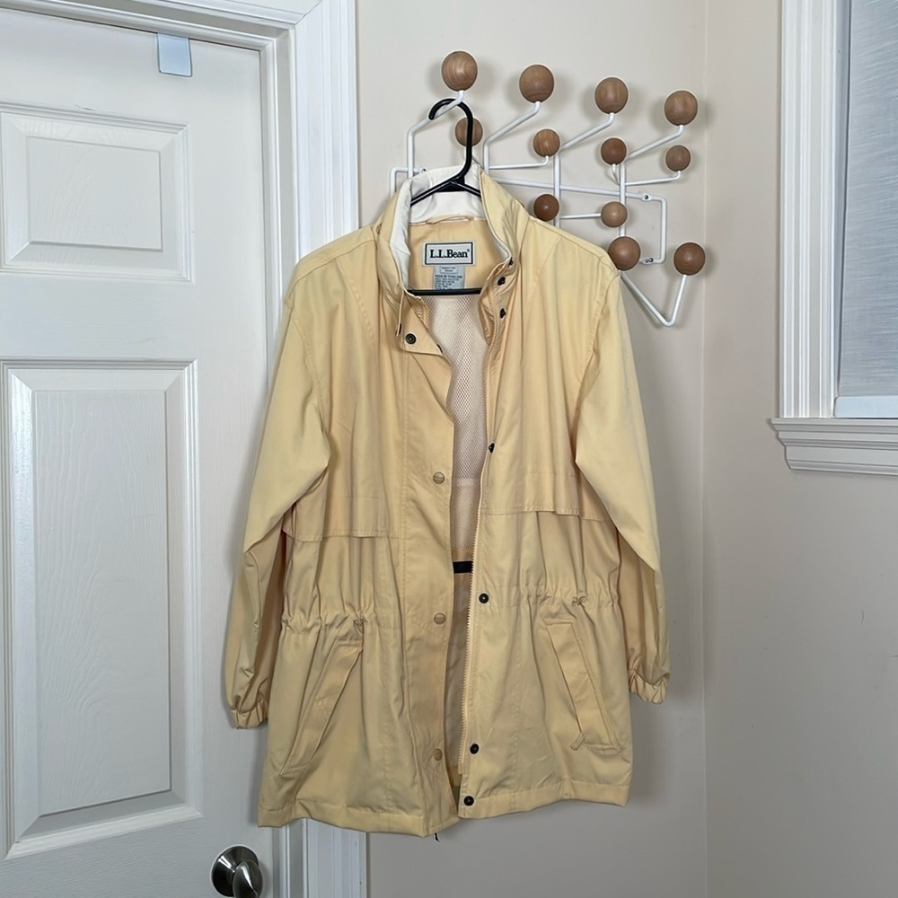 L.L Bean - Lightweight Rain Waterproof Jacket - Yellow - M